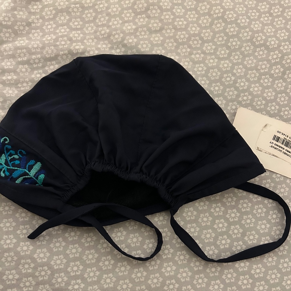 Otomi bordado scrub hat